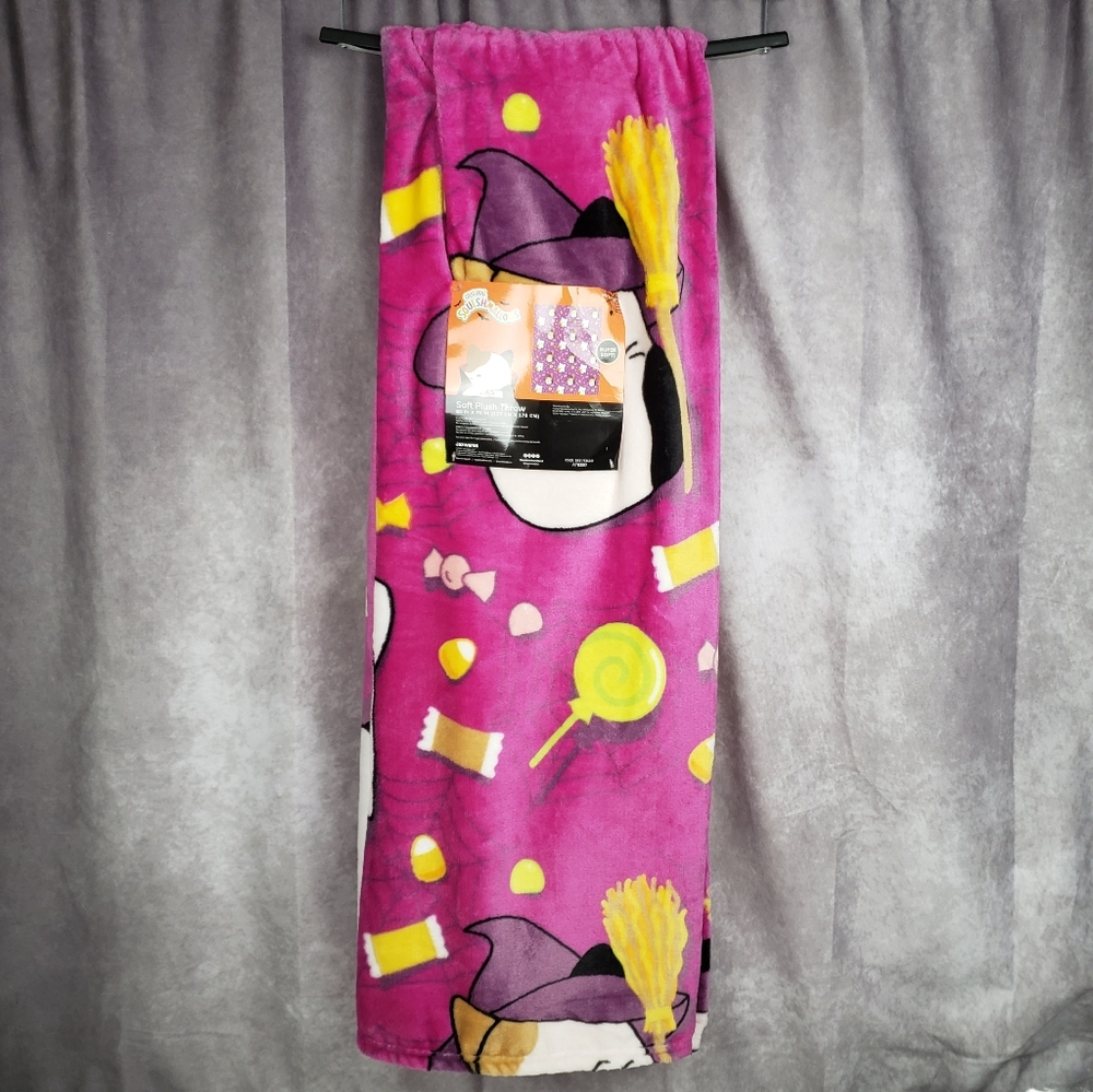 Squishmallows Cam The Cat Halloween Super Soft Plush Throw Blanket 50" x 70"